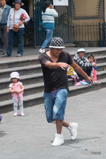 Dancing man, Quito