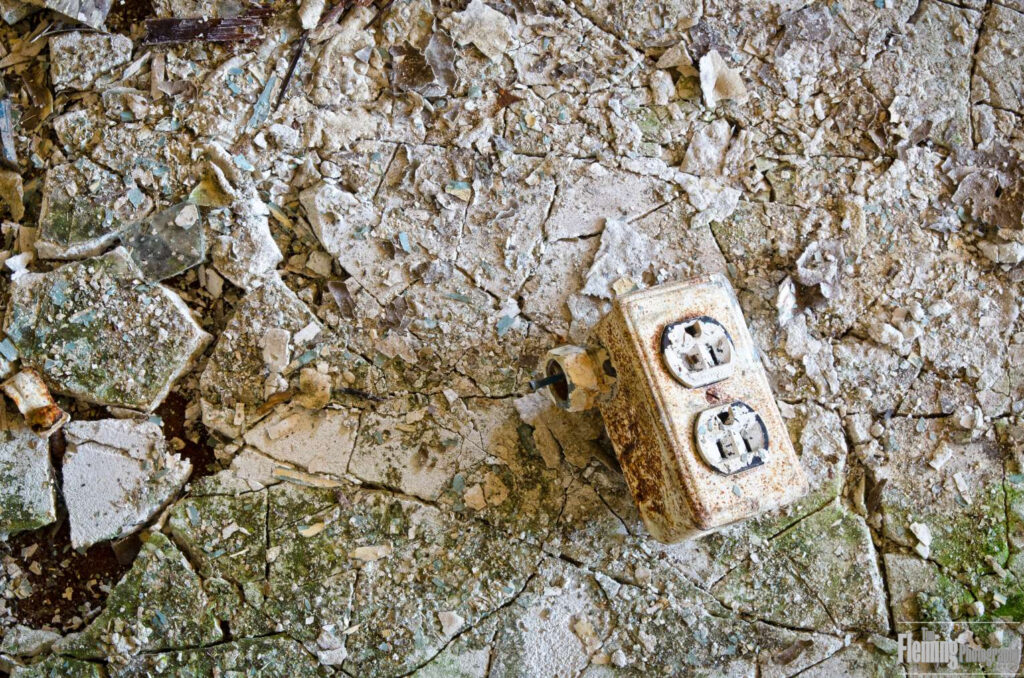 Outlet on floor